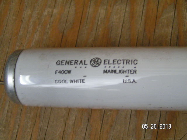 General Electric F40CW Mainlighter!
Trash find...date?
Now I have the cool white version, which I've always wanted!
Keywords: Lamps
