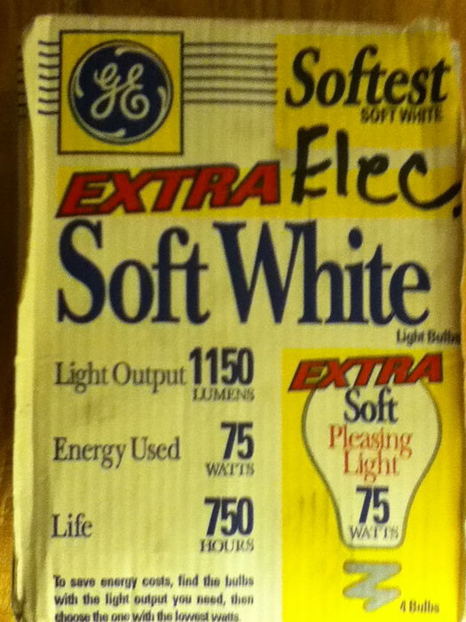 GE Extra Soft White 75w
I always liked this style of packaging, especially the cartoon-ish screw base on the bulbs and how the wattage was on top of the bulbs.  I miss this style; I remember when all GE bulbs came like this.  These were purchased in 2006.
Keywords: Lamps